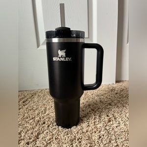 40 oz stanley tumbler - black glow